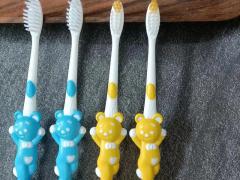 求购箱包皮具 1300件
