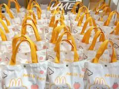 求购围巾手套 1600件